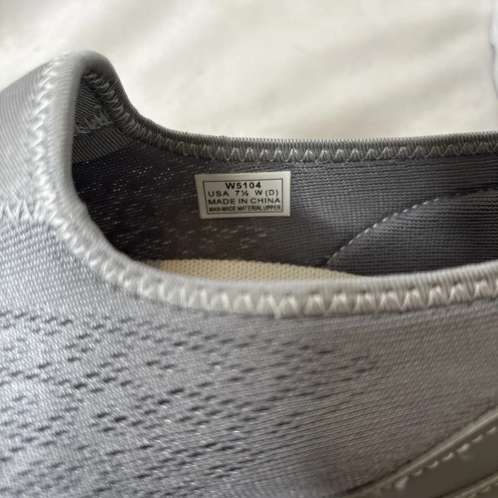 Propet Travelactiv Silver Gray Slip On Walking Sneaker Size‎ 7.5 W5104 Comfort
